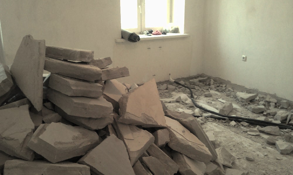 Демонтажные работы в Василеостровском районе